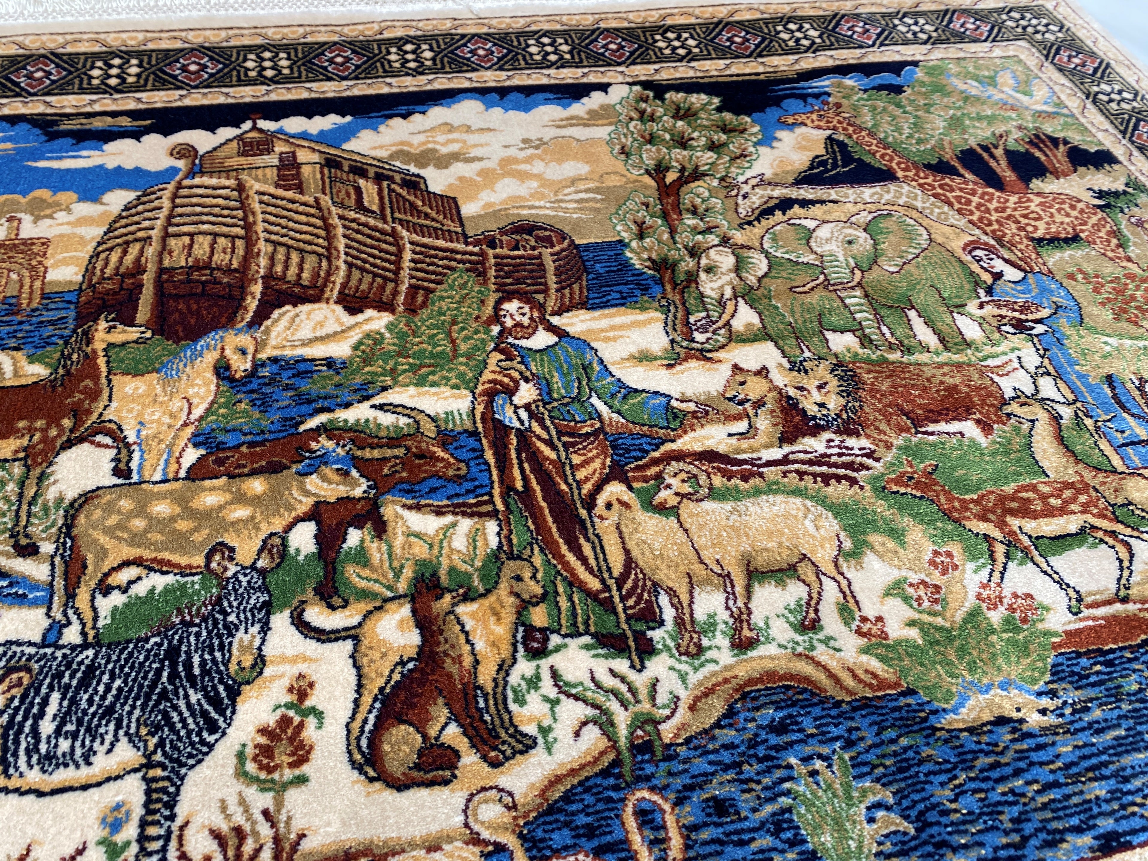 Frame Silk Carpet 901A