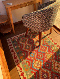 You can buy handmade Turkish Modern Carpets from Alfombras de Estambul. Alfombras de Estambul is the best carpet store where you can buy handmade modern bamboo rugs, Turkish silk rugs or Handmade Turkish rugs and Rahrah.