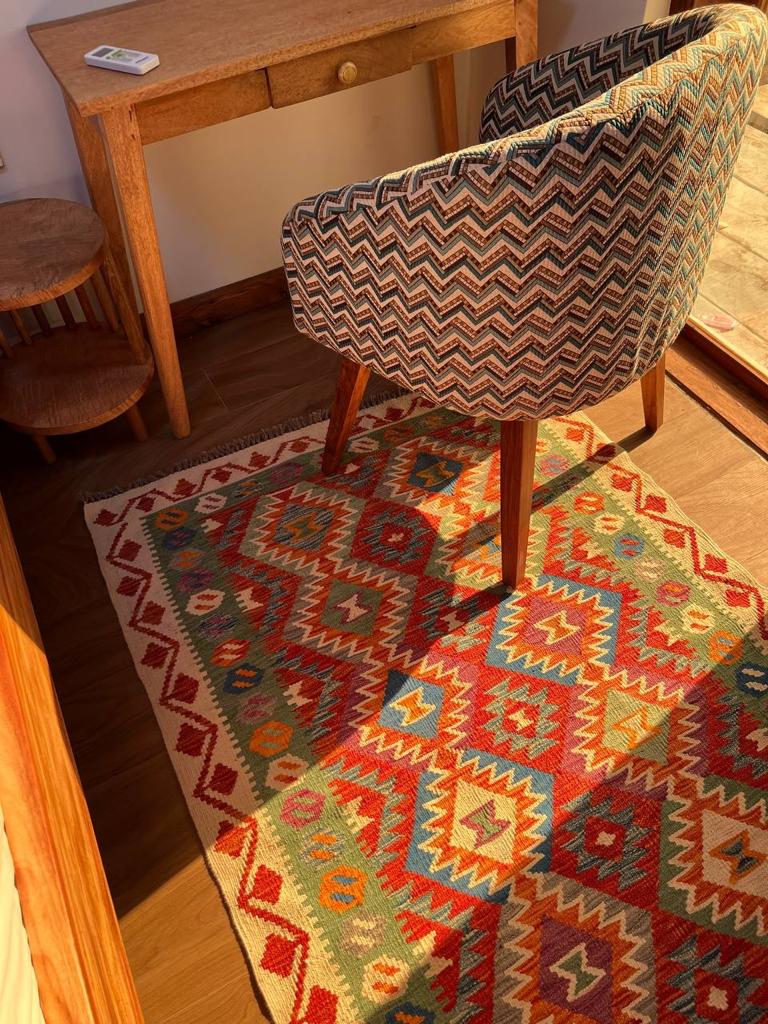 You can buy handmade Turkish Modern Carpets from Alfombras de Estambul. Alfombras de Estambul is the best carpet store where you can buy handmade modern bamboo rugs, Turkish silk rugs or Handmade Turkish rugs and Rahrah.